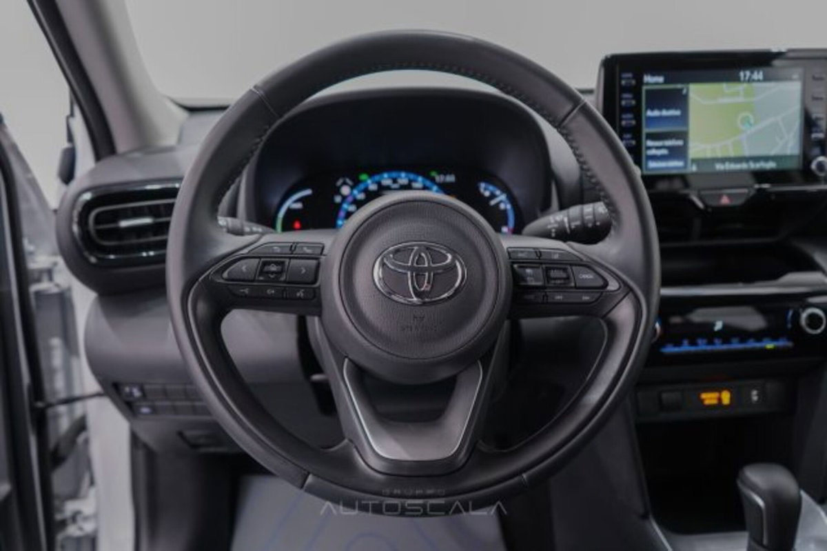 Toyota Yaris Cross 1.5h GR Sport Black Sky fwd 116cv e-cvt (13)