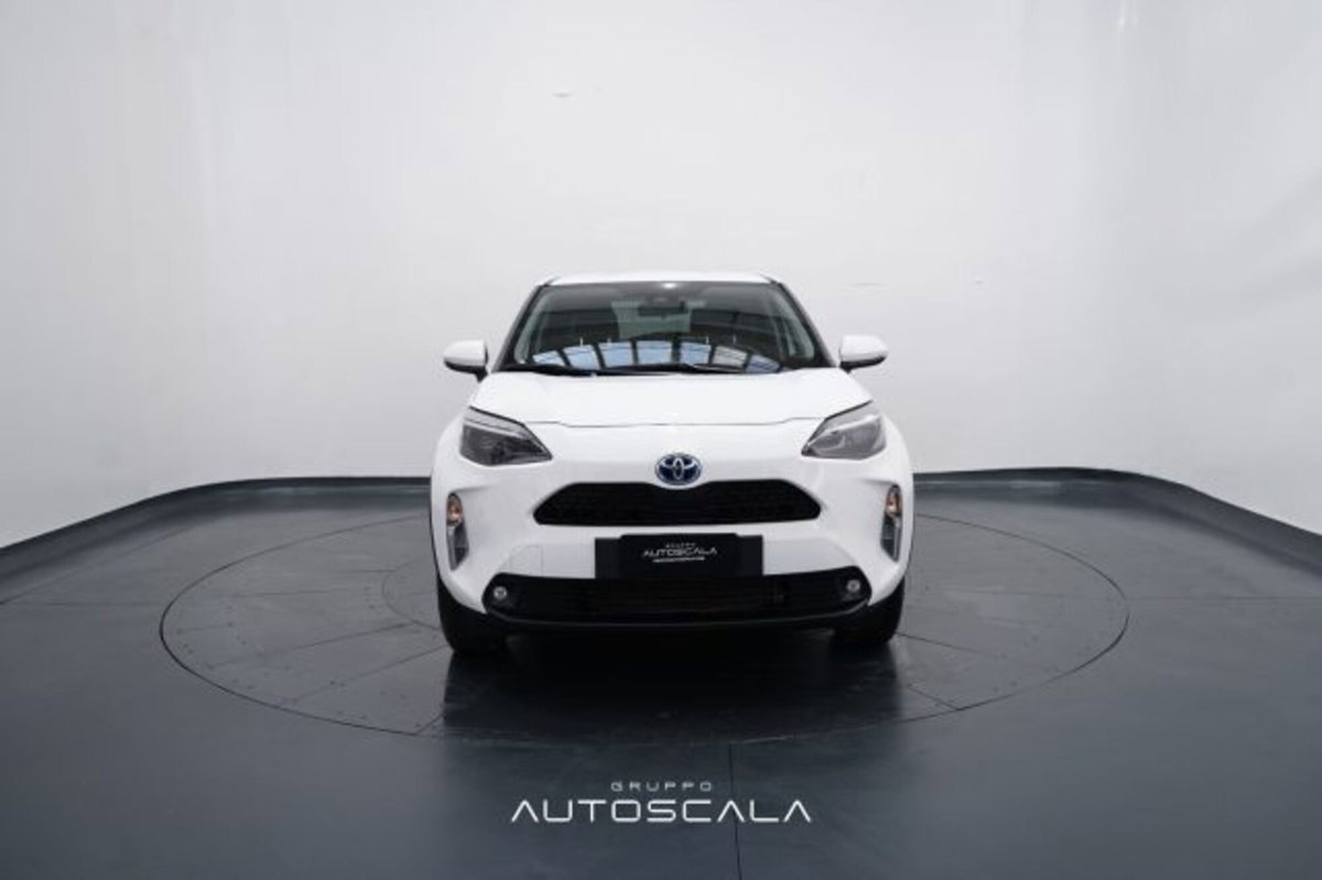 Toyota Yaris Cross 1.5h GR Sport Black Sky fwd 116cv e-cvt (2)