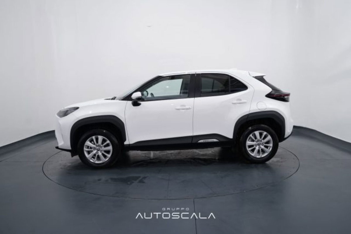 Toyota Yaris Cross 1.5h GR Sport Black Sky fwd 116cv e-cvt (3)