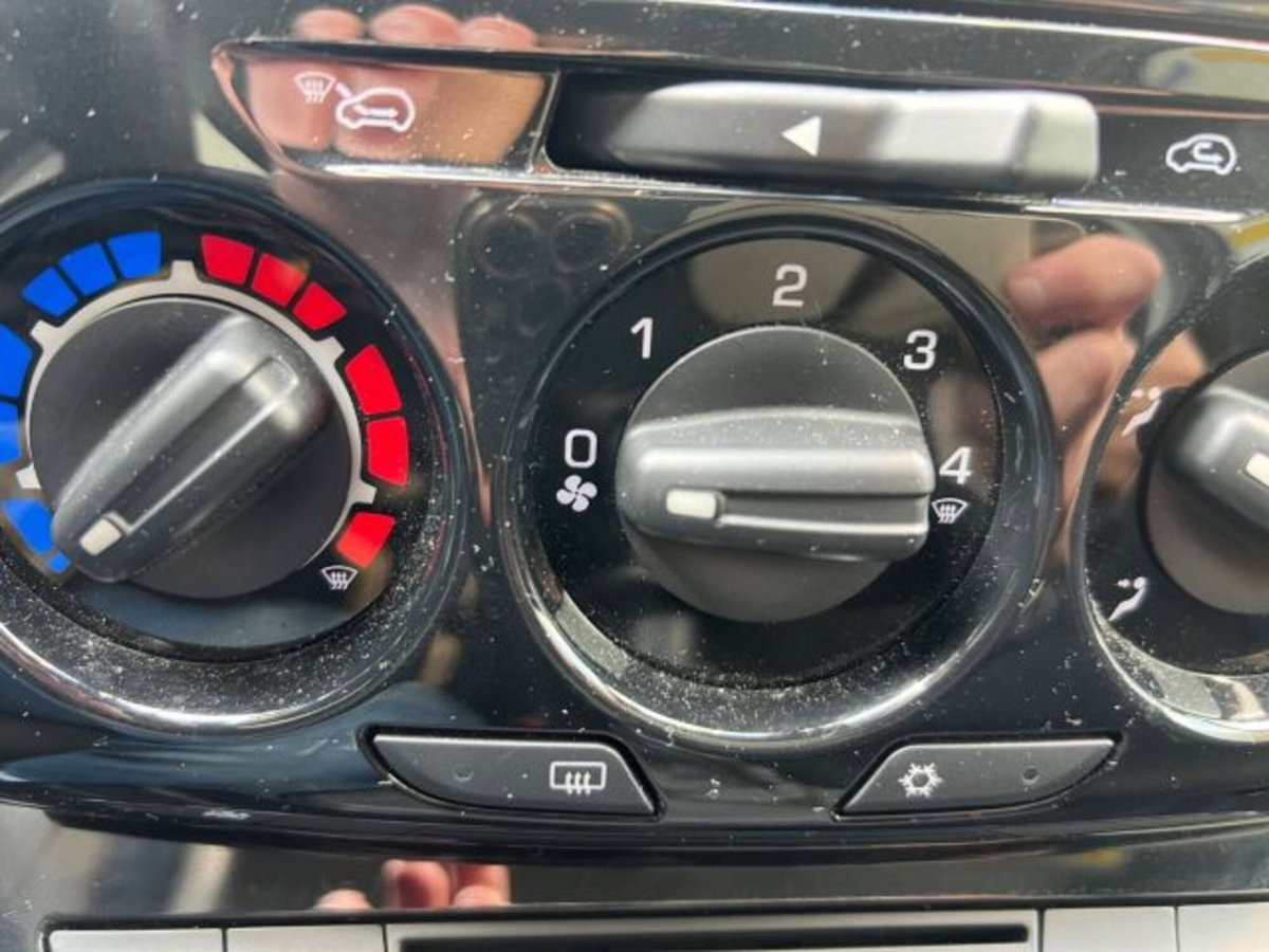 Lancia Ypsilon 1.0 FireFly 5 porte S&S Hybrid Ecochic Gold (15)