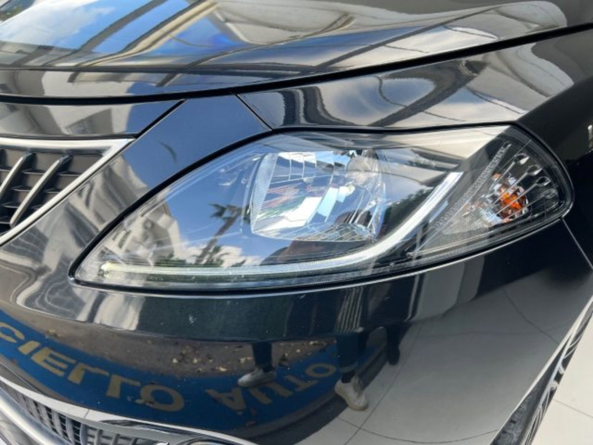 Lancia Ypsilon 1.0 FireFly 5 porte S&S Hybrid Ecochic Gold (7)