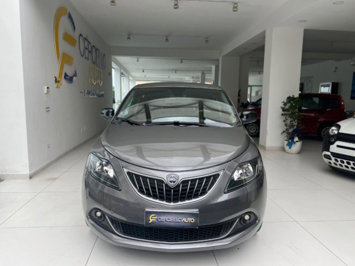 Lancia Ypsilon 1.0 FireFly 5 porte S&S Hybrid Ecochic Gold