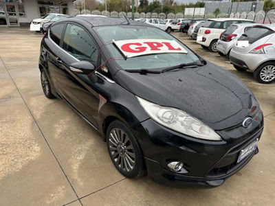 Ford Fiesta 1.4 3 porte Bz.- GPL Titanium usata