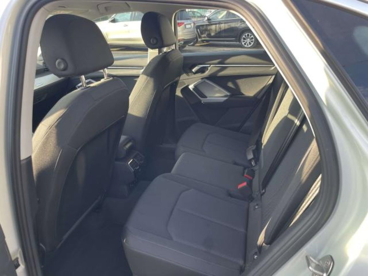 Audi Q3 35 TDI Business (11)