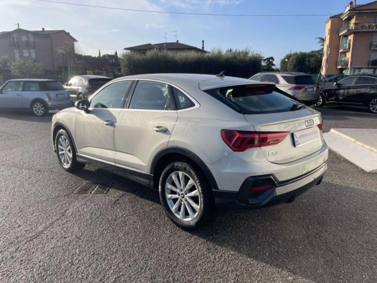 Audi Q3 35 TDI Business (8)