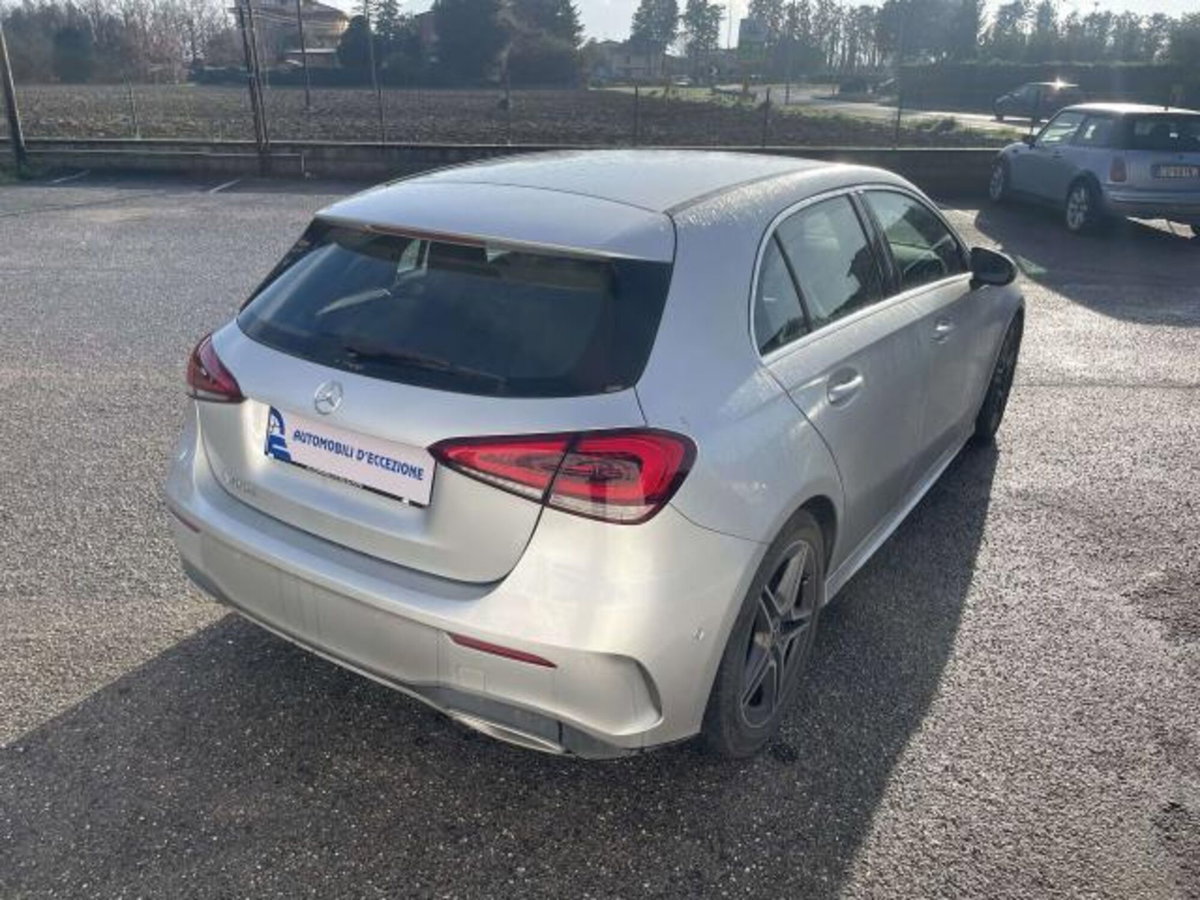 Mercedes-Benz Classe A 180 d Premium (7)