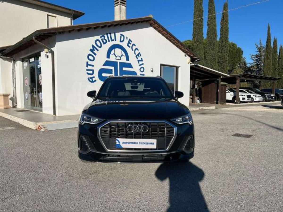 Audi Q3 35 2.0 tdi s-tronic