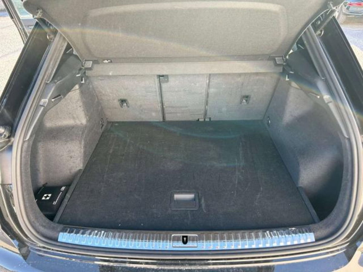 Audi Q3 35 2.0 tdi s-tronic (9)