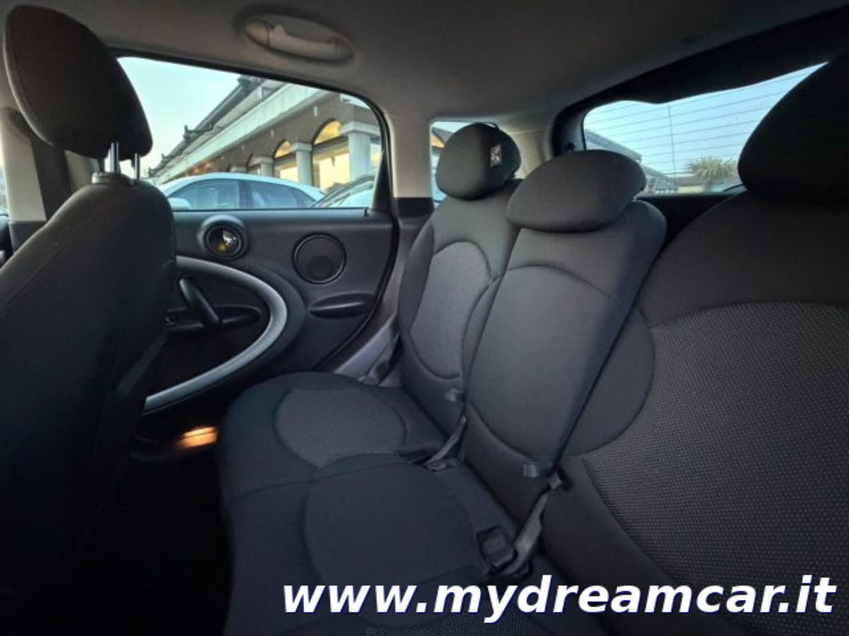 MINI Mini Countryman 1.6 Cooper D Countryman (14)