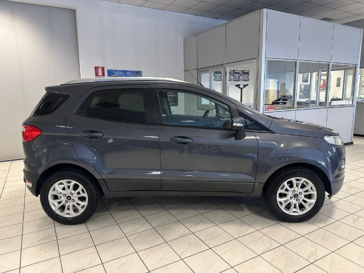 Ford EcoSport 1.5 110 CV Powershift Titanium (5)