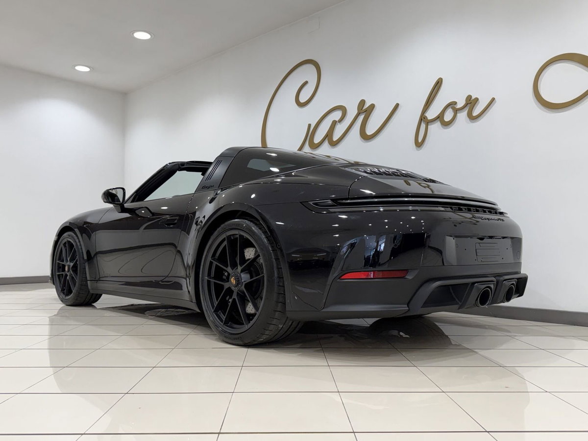 Porsche 911 Cabrio Targa 3.6 4 GTS auto (10)