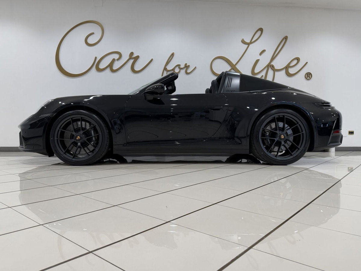 Porsche 911 Cabrio Targa 3.6 4 GTS auto (7)