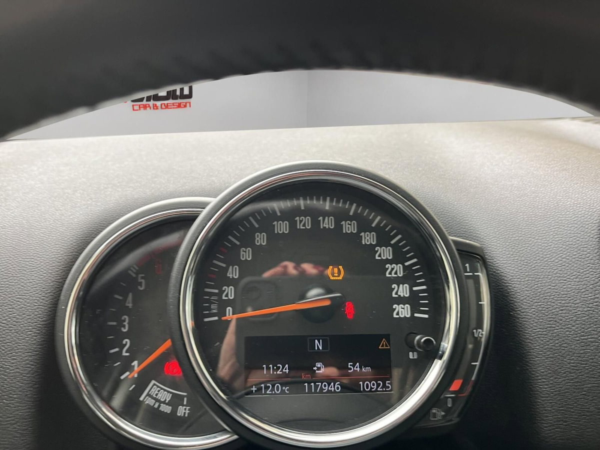 MINI Mini Countryman 2.0 Cooper D Essential Countryman (13)