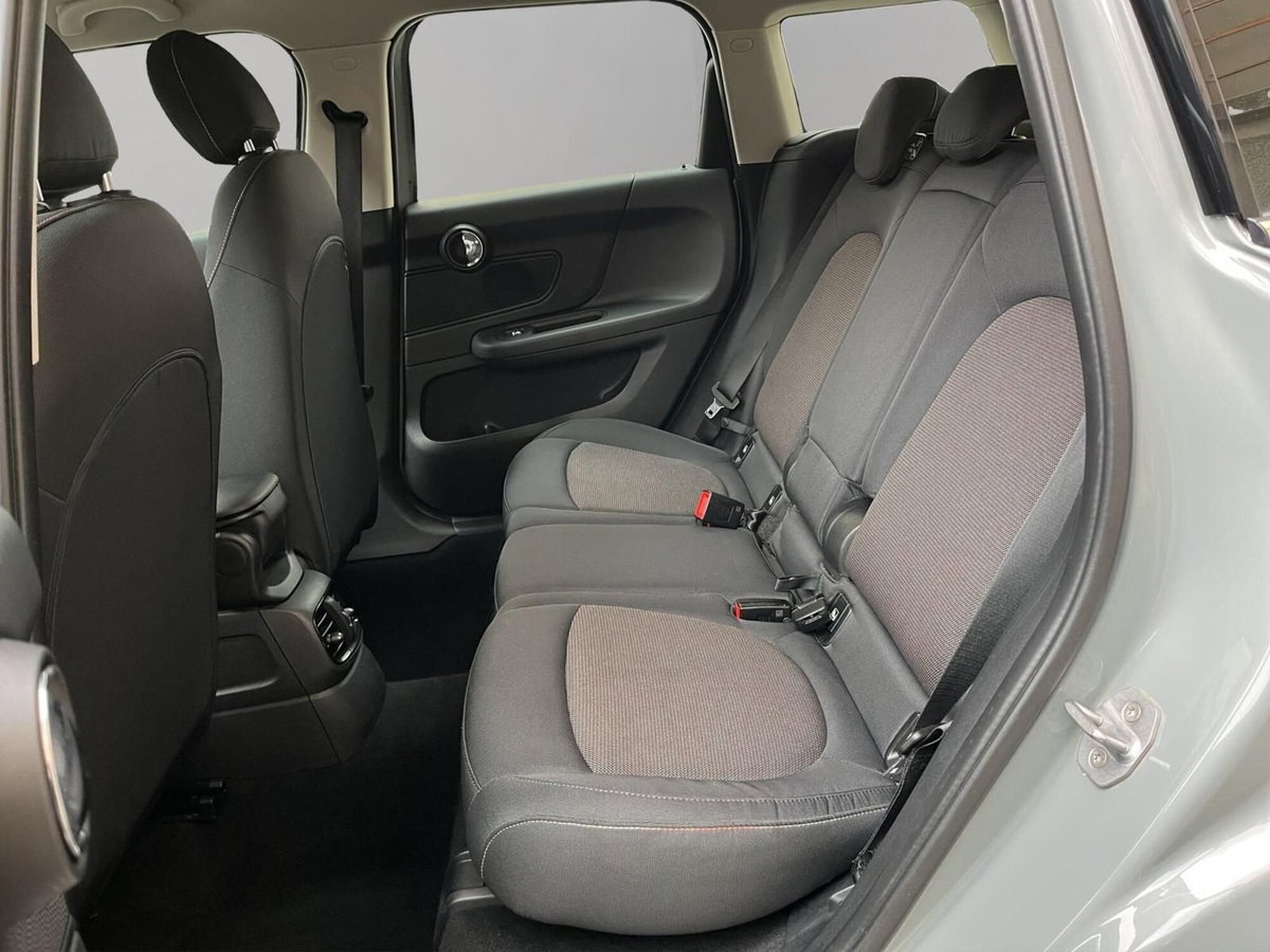 MINI Mini Countryman 2.0 Cooper D Essential Countryman (15)
