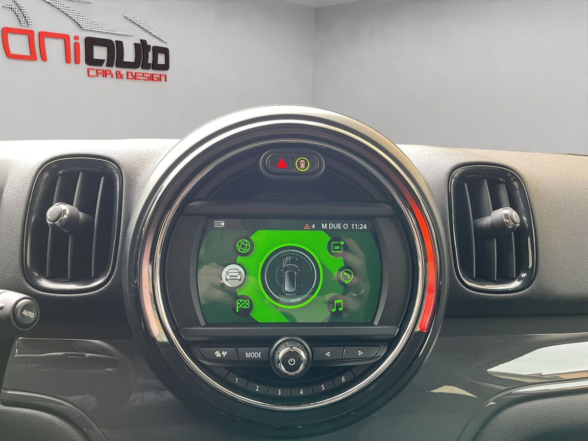 MINI Mini Countryman 2.0 Cooper D Essential Countryman (16)