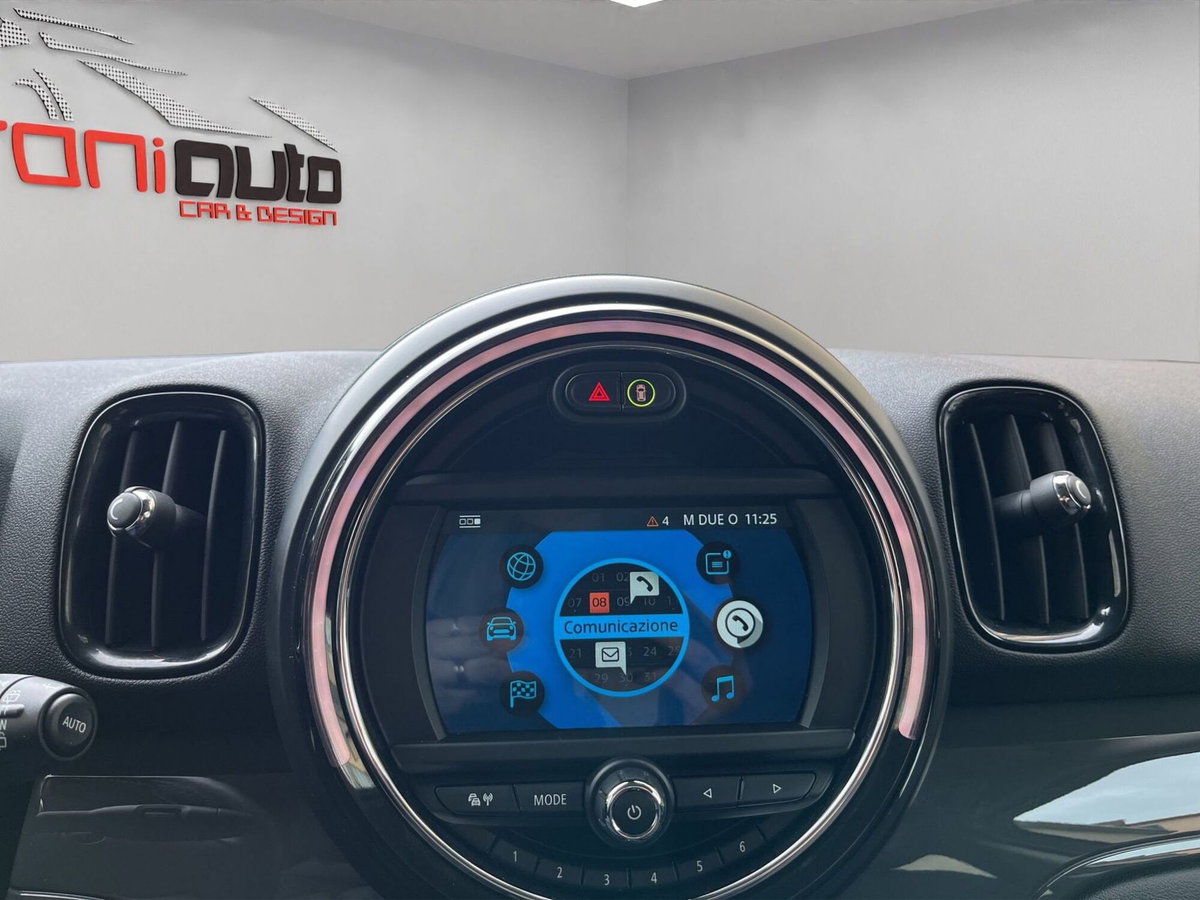 MINI Mini Countryman 2.0 Cooper D Essential Countryman (18)