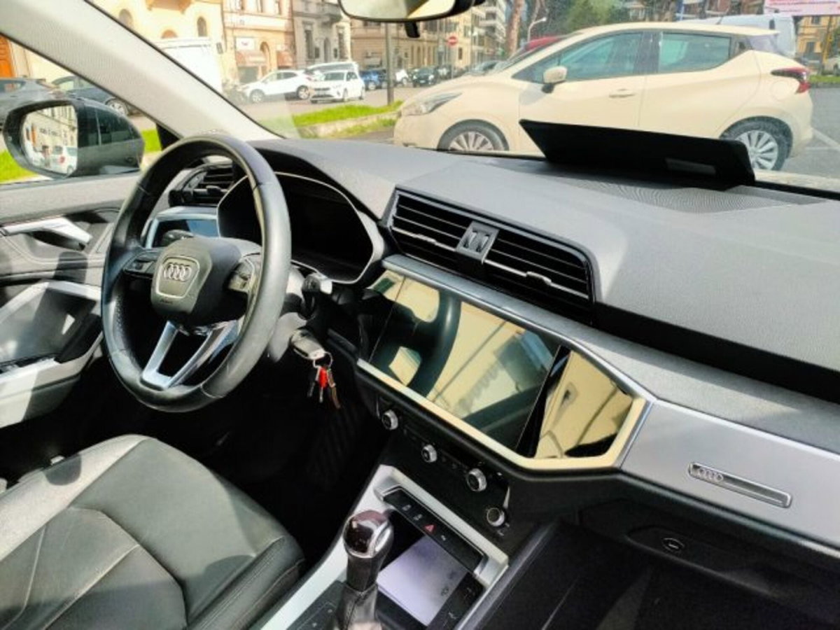 Audi Q3 35 TDI quattro S tronic Business Advanced (16)