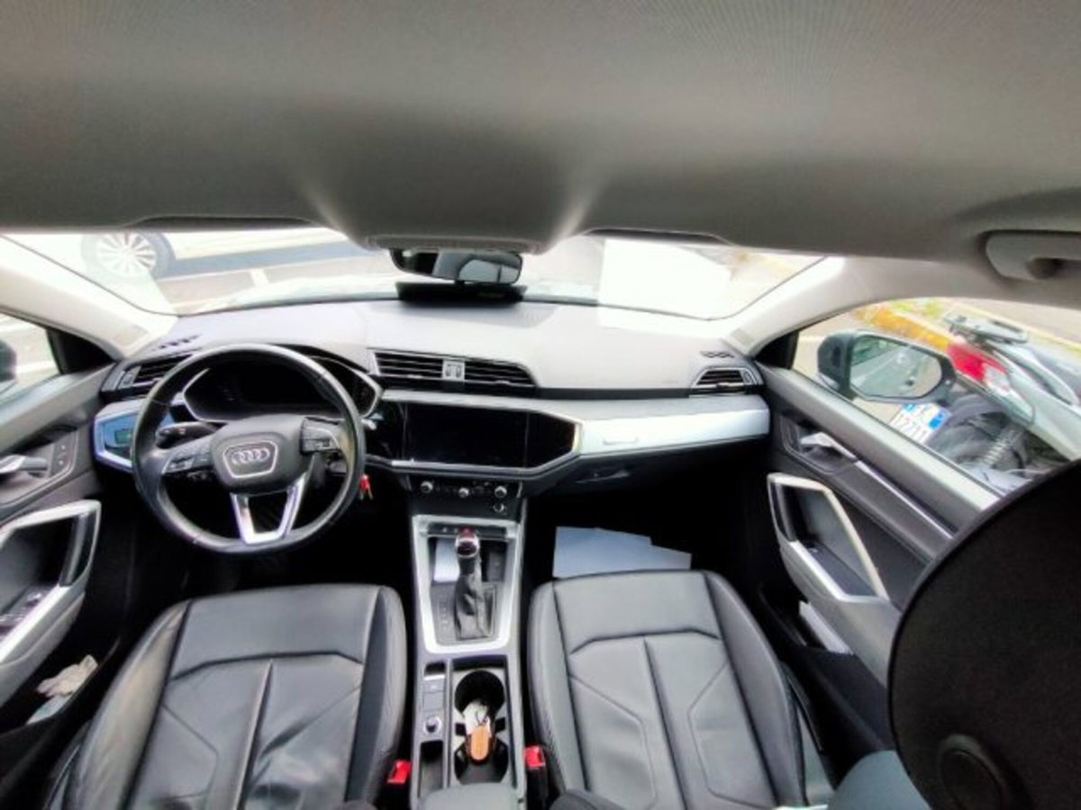 Audi Q3 35 TDI quattro S tronic Business Advanced (9)
