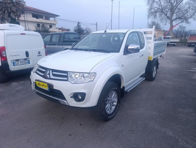 Mitsubishi L200 2.5 DI-D/178CV DC Intense Plus L.E. (2)