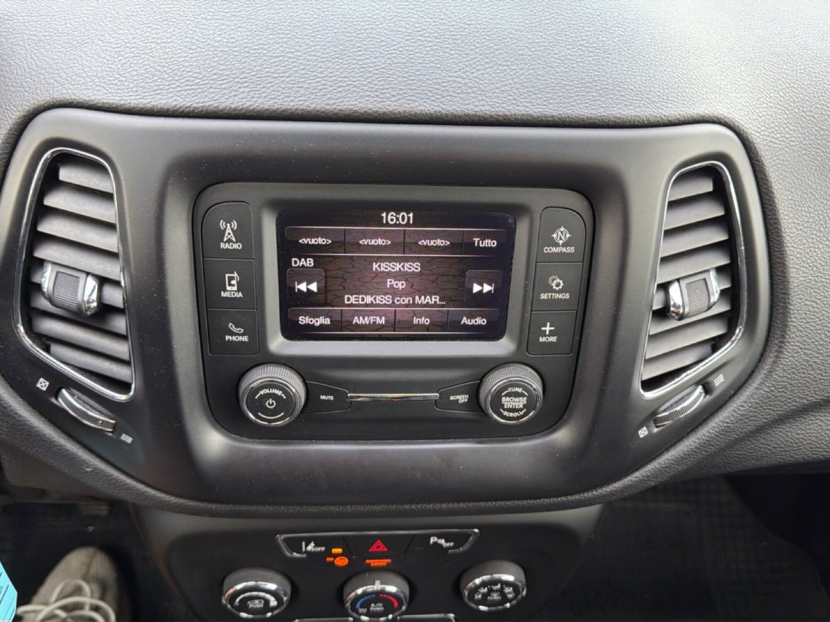 Jeep Compass 1.6 Multijet II 2WD Longitude (13)