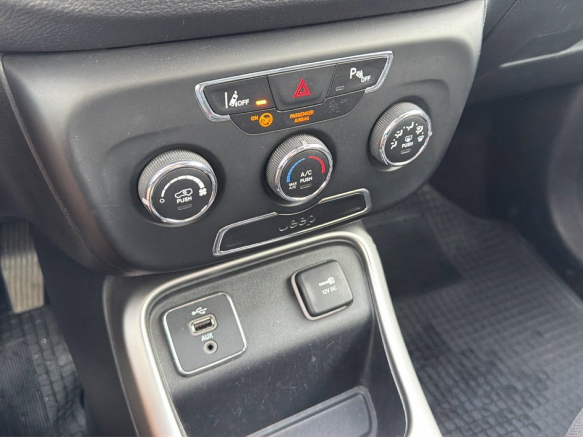 Jeep Compass 1.6 Multijet II 2WD Longitude (14)