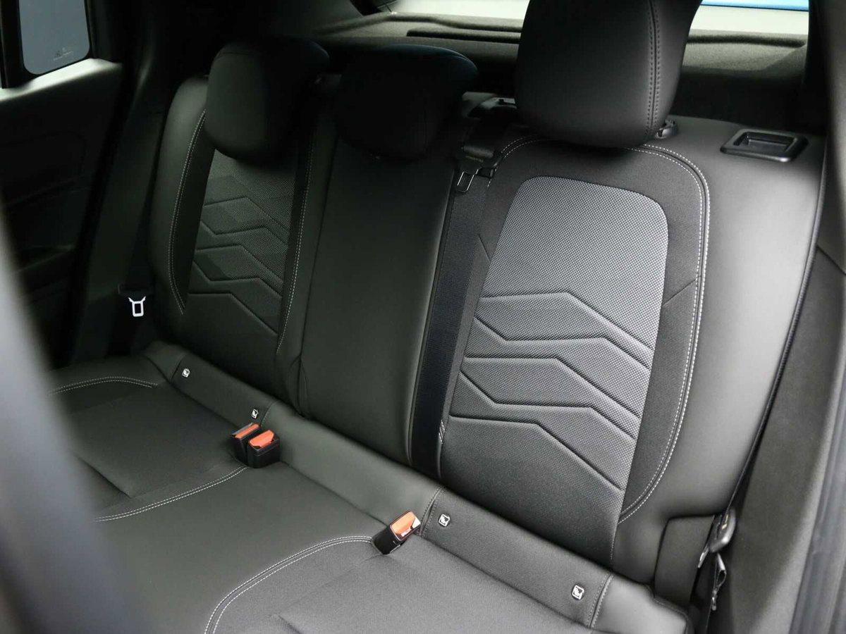 Jeep Avenger 1.2 turbo Summit fwd 100cv (13)