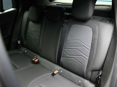 Jeep Avenger 1.2 turbo Summit fwd 100cv (13)