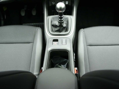 Jeep Avenger 1.2 turbo Summit fwd 100cv (14)