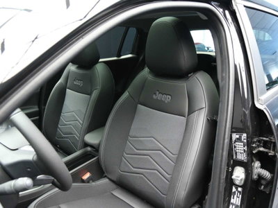 Jeep Avenger 1.2 turbo Summit fwd 100cv (9)