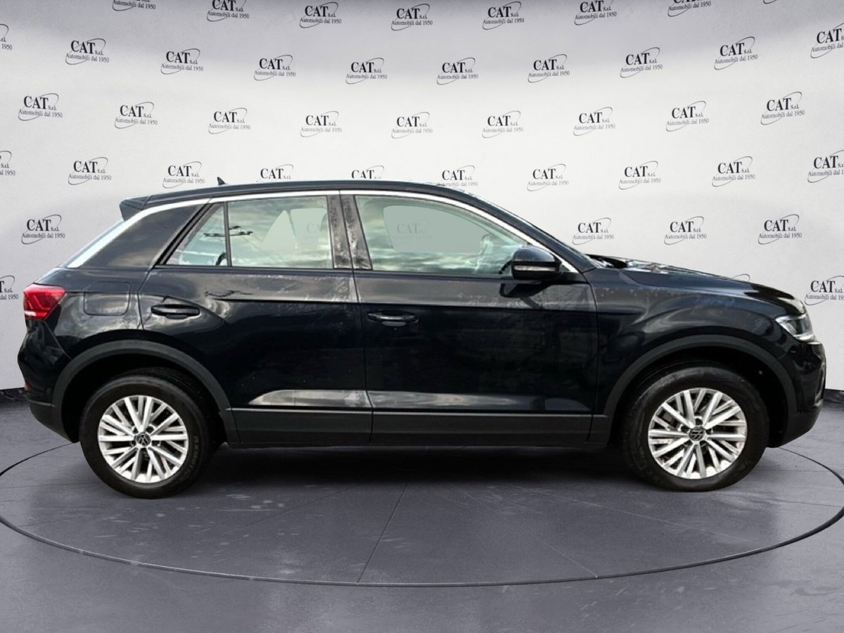 Volkswagen T-Roc 1.0 TSI Life (5)