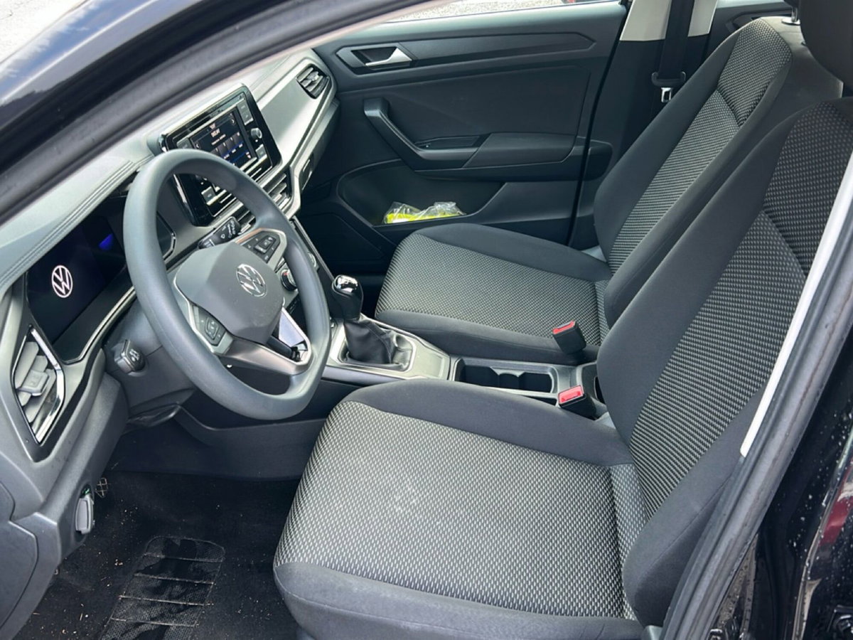 Volkswagen T-Roc 1.0 TSI Life (9)