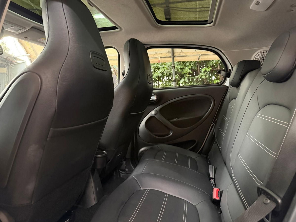 smart forfour forfour EQ Brabus Style (13)