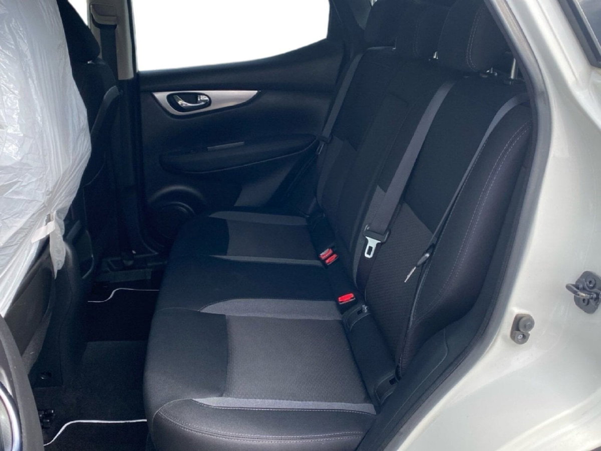 Nissan Qashqai 1.5 dCi 115 CV Tekna (11)