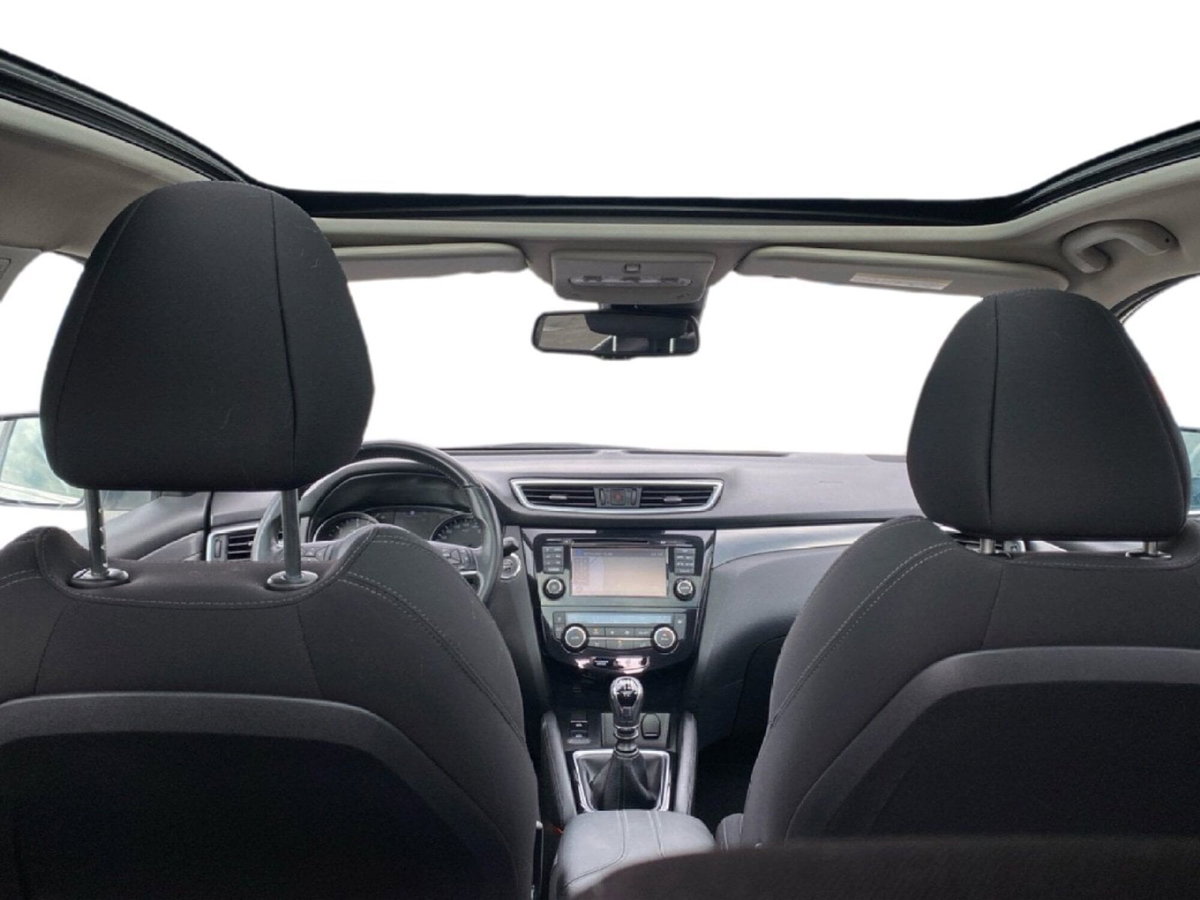 Nissan Qashqai 1.5 dCi 115 CV Tekna (13)