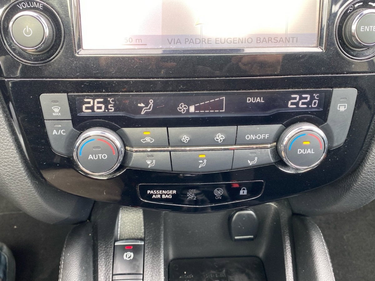 Nissan Qashqai 1.5 dCi 115 CV Tekna (18)