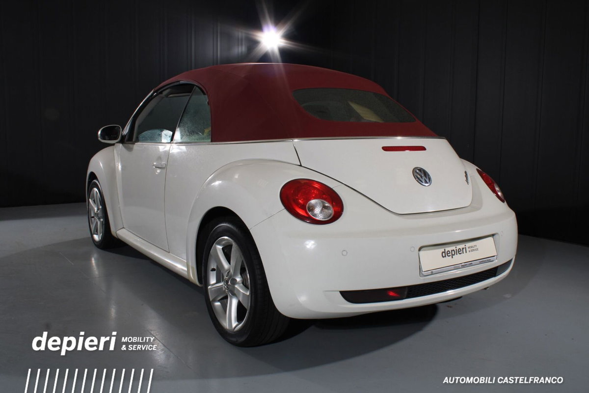 Volkswagen New Beetle Cabrio 1.6 Cabrio (3)