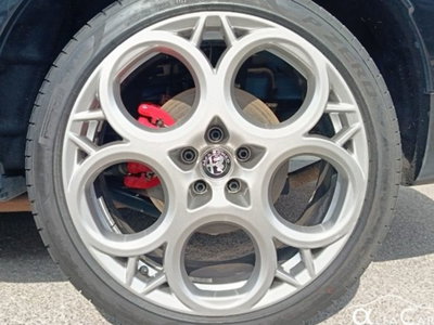 Alfa Romeo Tonale 1.3 phev Sprint Q4 280cv at6 (12)