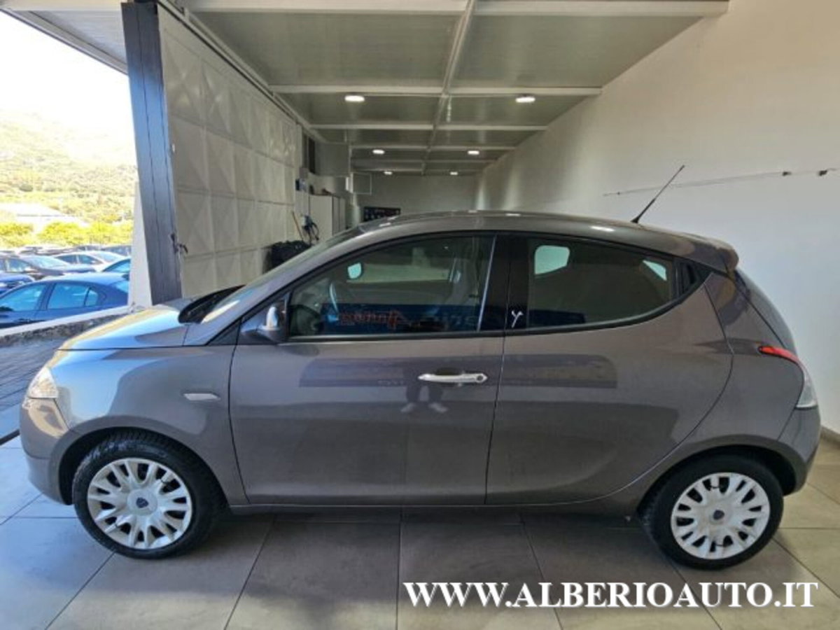 Lancia Ypsilon 1.3 MJT 16V 95 CV 5 porte S&S Silver (5)