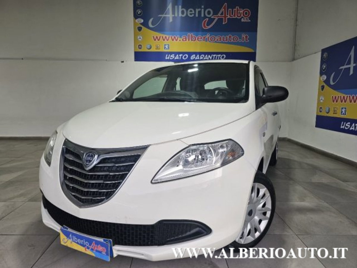 Lancia Ypsilon 1.2 69 CV 5 porte Silver