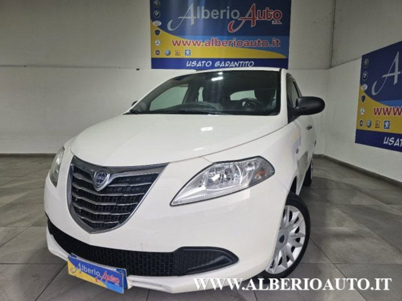 Lancia Ypsilon 1.2 69 CV 5 porte Silver
