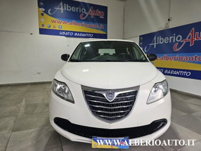 Lancia Ypsilon 1.2 69 CV 5 porte Silver (2)
