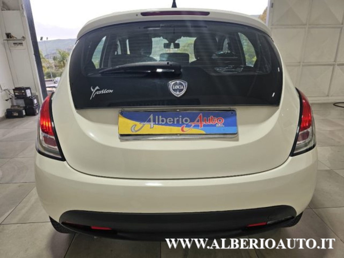 Lancia Ypsilon 1.2 69 CV 5 porte Silver (4)