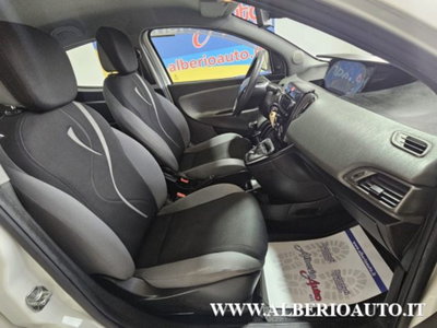 Lancia Ypsilon 1.2 69 CV 5 porte Silver (7)