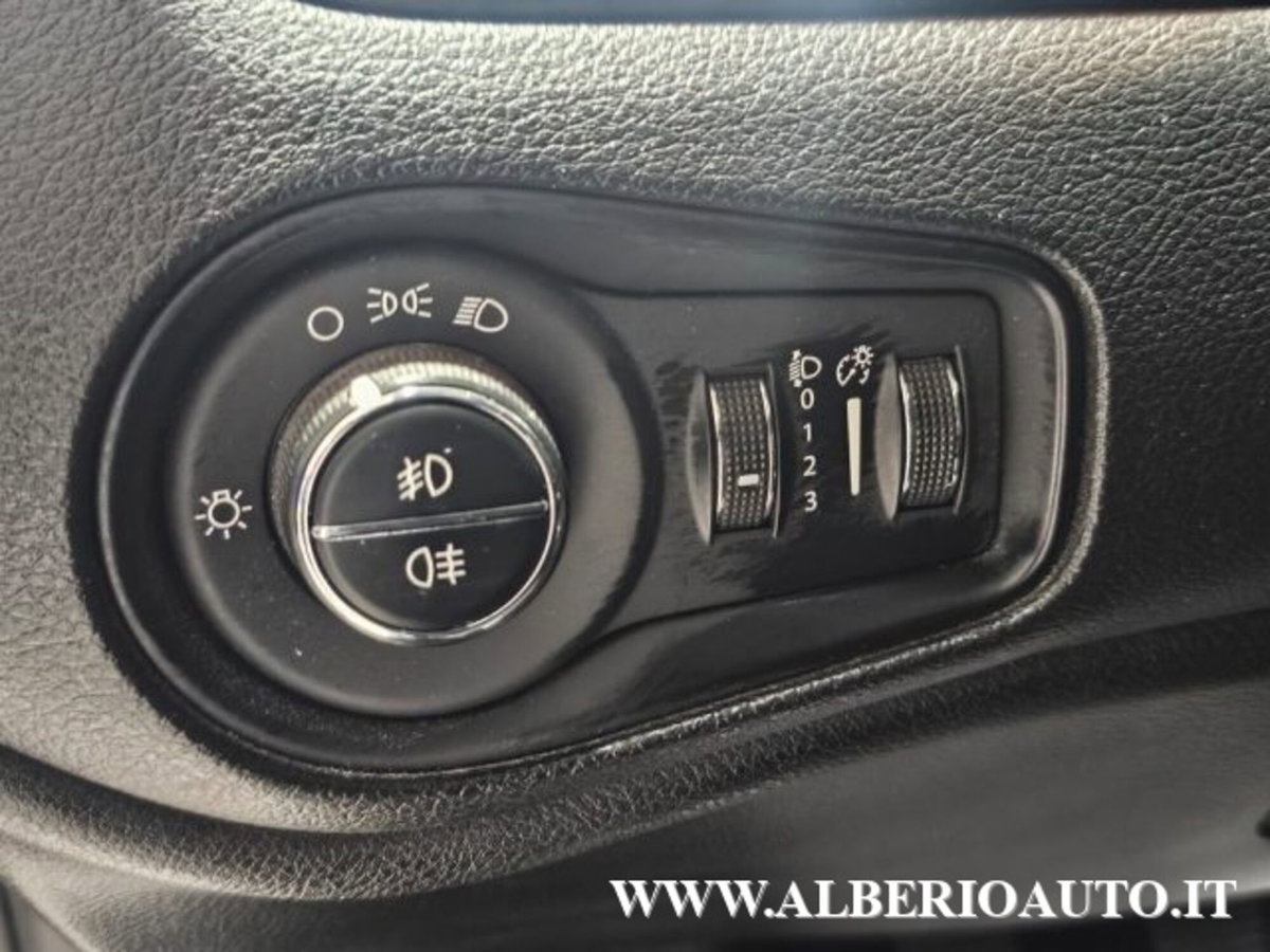Jeep Renegade 1.6 Mjt 120 CV Limited (20)