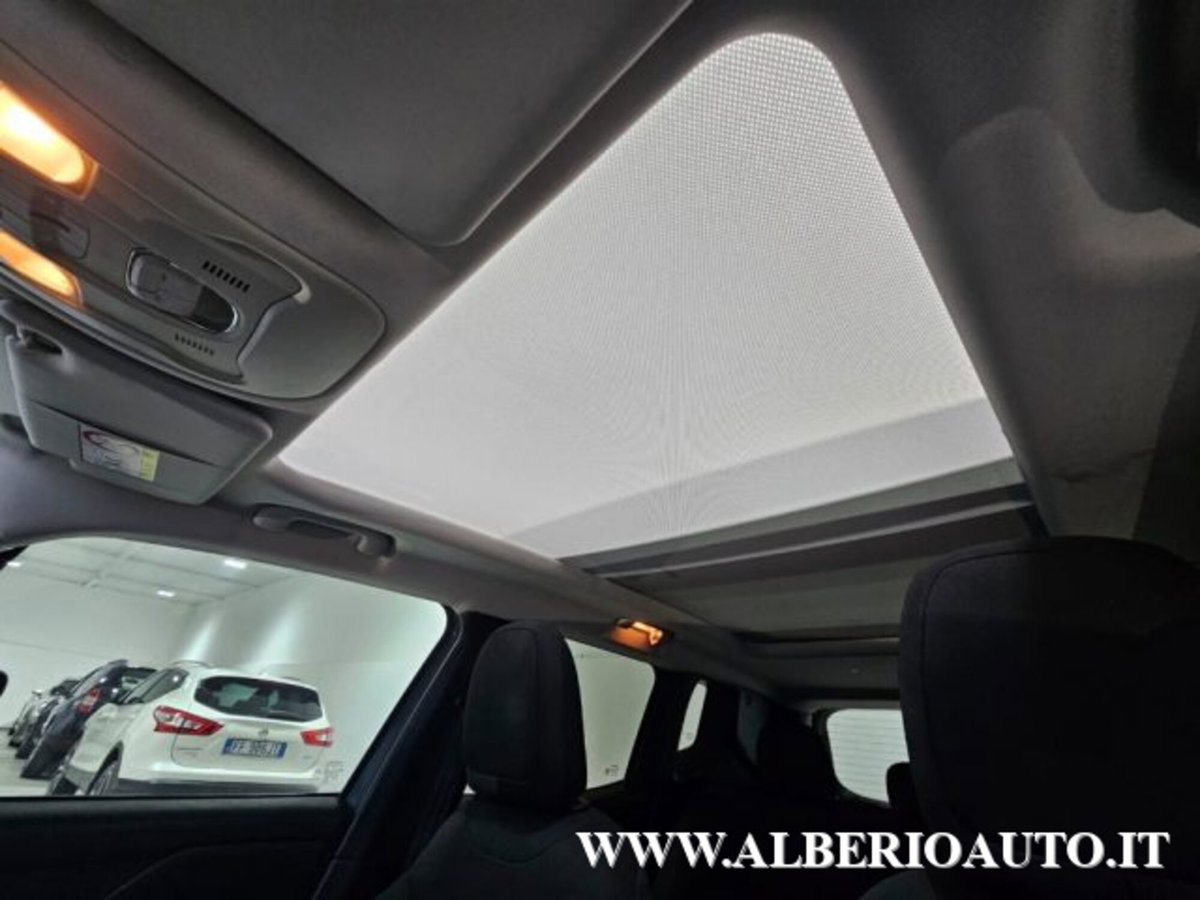 Jeep Renegade 1.6 Mjt 120 CV Limited (9)