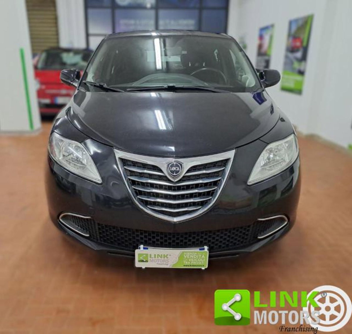 Lancia Ypsilon 1.2 69 CV 5 porte Platinum (9)