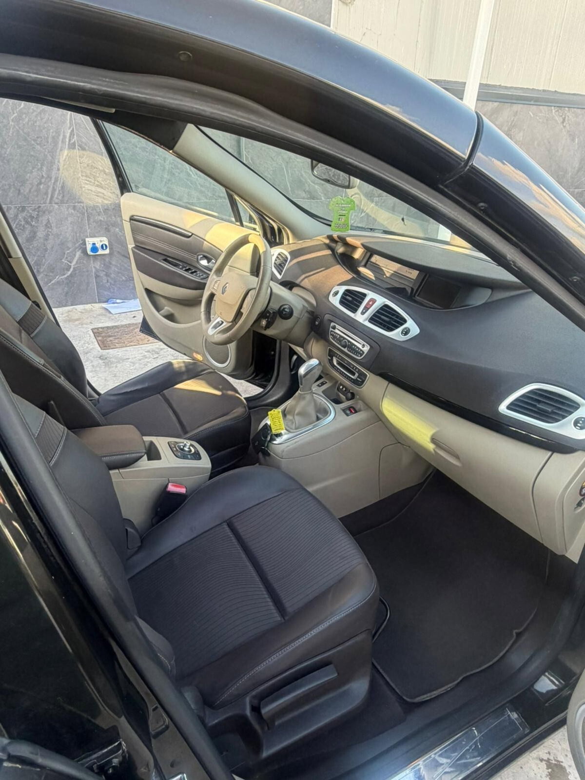 Renault Scenic E-Tech Electric 2.0 dCi 150CV Proactive Luxe (11)