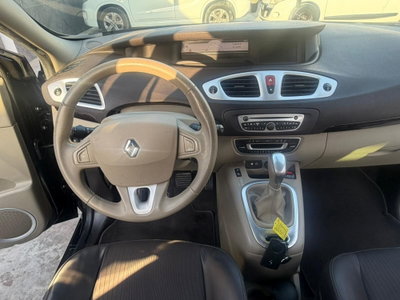 Renault Scenic E-Tech Electric 2.0 dCi 150CV Proactive Luxe (8)
