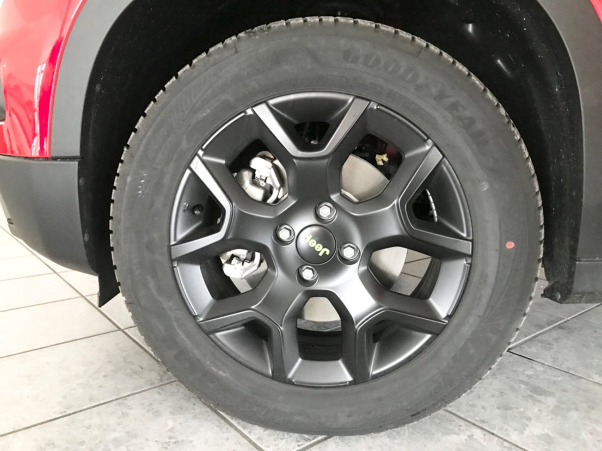 Jeep Avenger 1.2 turbo e-hybrid mhev Upland 4xe 145cv edct6 (8)