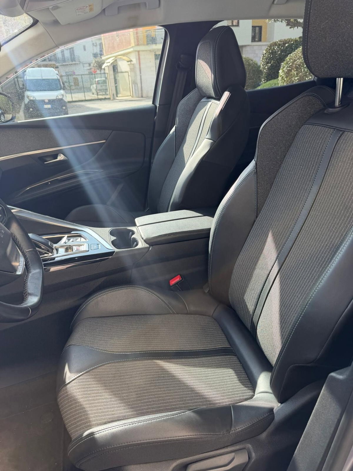 Peugeot 3008 BlueHDi 130 S&S EAT8 Allure Pack (12)